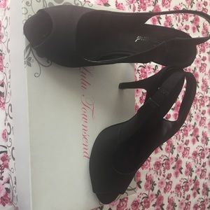 Satin Lulu Townsend Pump